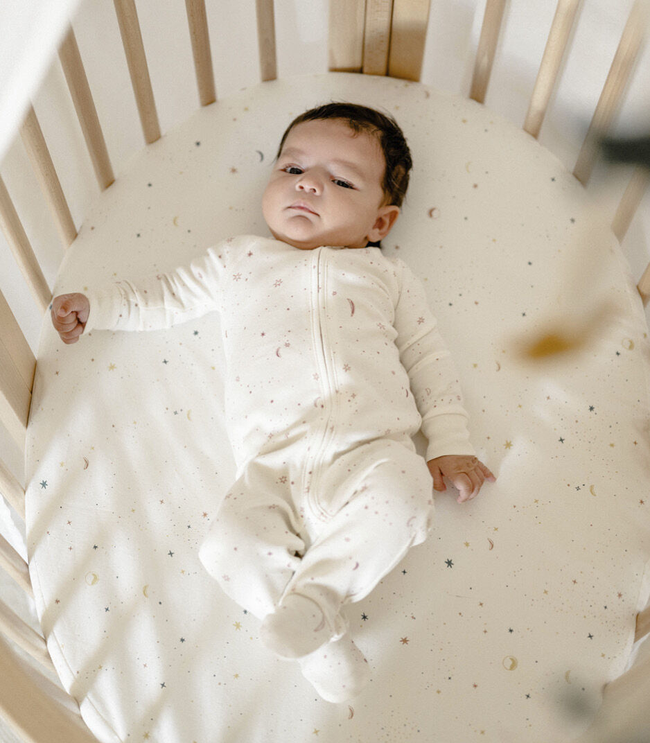 Stokke® Sleepi™ Mini Fitted Sheet & Protection Sheet, , mainview galería de imágenes 11